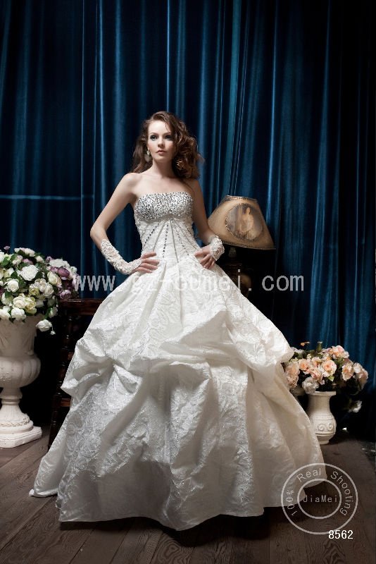 modern vintage Wedding dress jacquard beads appliqued crystal ruched ruffle