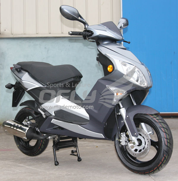 Sales Promotion Gasoline Scooter MS1533EECEPA-right front.jpg