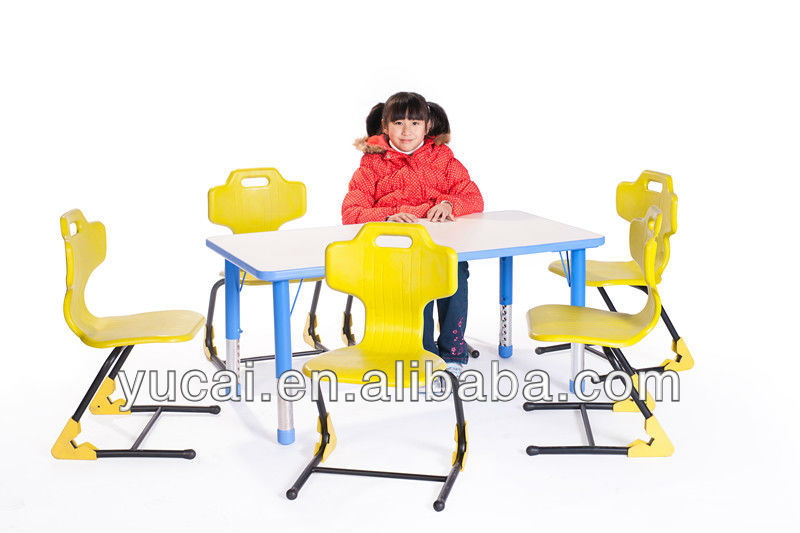 小児鉄- フットスペースの椅子/プラスチック製の椅子仕入れ・メーカー・工場