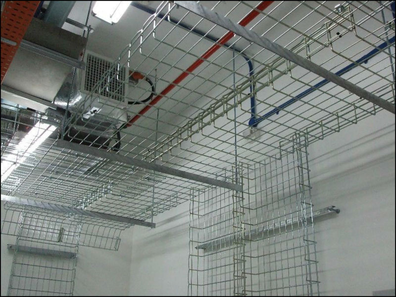 屋内高品質低価格パウダーコーティングされたケーブルバスケットトレイリスト仕入れ・メーカー・工場