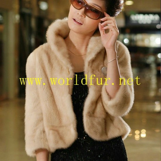 coat with fur