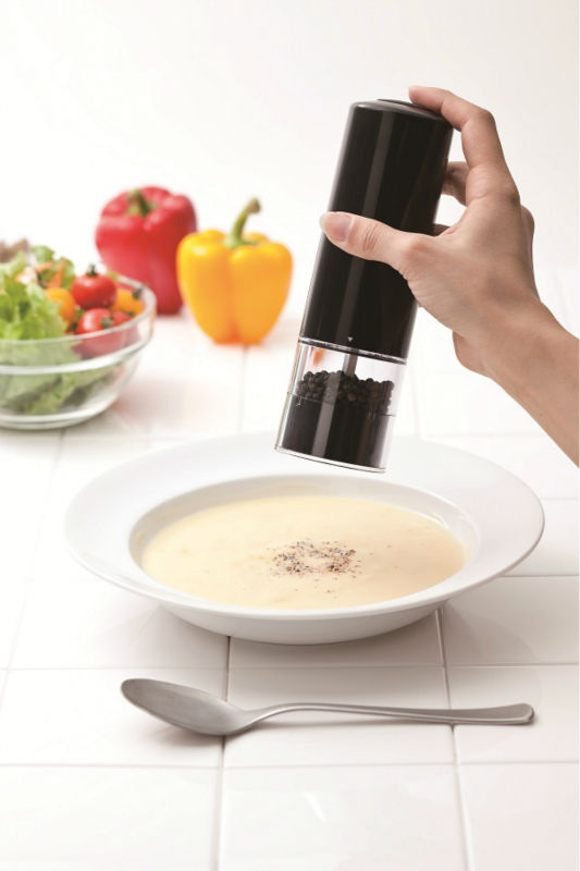 Milling machine one handed pepper mill and for rock salt