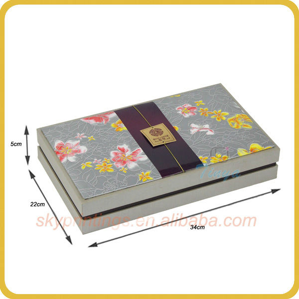 Crashproof paper egg box recycled with fixed design for a dozen eggs packaging
