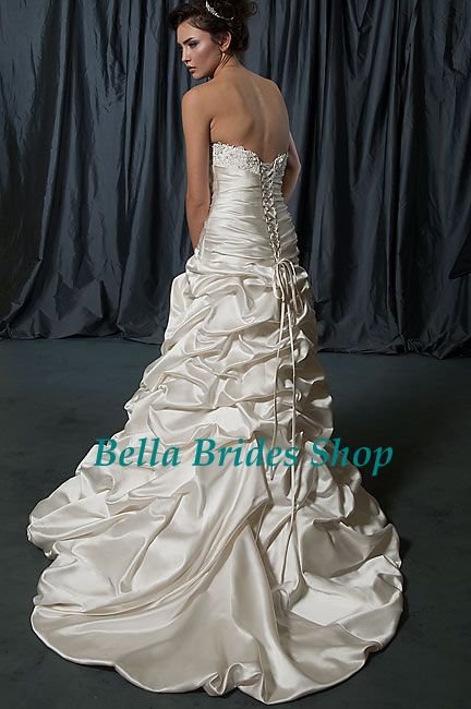 2011 Latest Designed Best Price Lace Backless Wedding Dresses