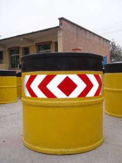warning shunt marking barrel 950920.jpg