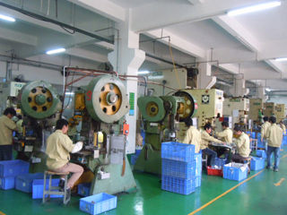カスタマイズされた金属製のスタンピングのために設定されたマシンを組み立てる仕入れ・メーカー・工場