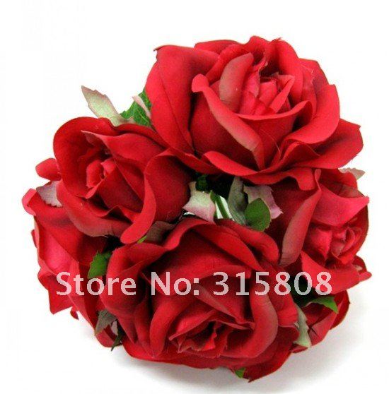 Quantity 1 Rose bouquet including 7 rose and some Sakura Materials Silk
