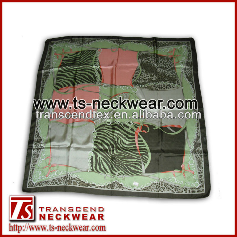 2013最も新しい設計正方形の絹のスカーフ、中国の絹のスカーフ問屋・仕入れ・卸・卸売り