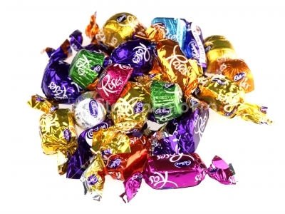 Cadburys Roses Tin 850G - High Quality Chocolate
