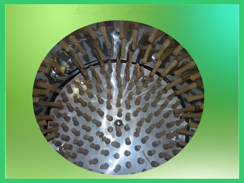 2013 newest small farm equipment cleaning chicken feet mini plucker small poultry equipment