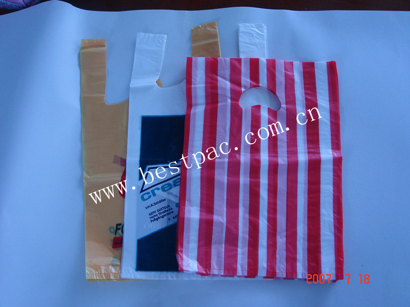HDPE T-shirt bags on block