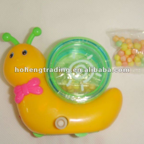 Wind up snail with candy contain wind up animal