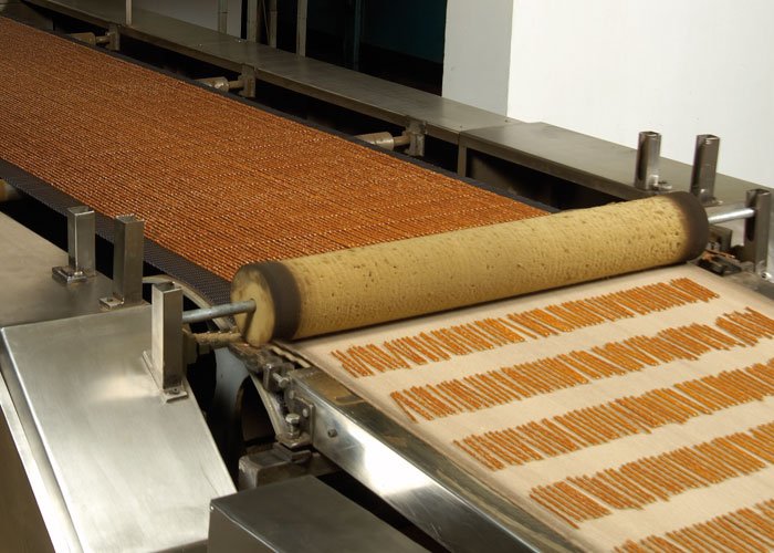 high quality multifunctional full automatic soft & hard biscuit making machine price