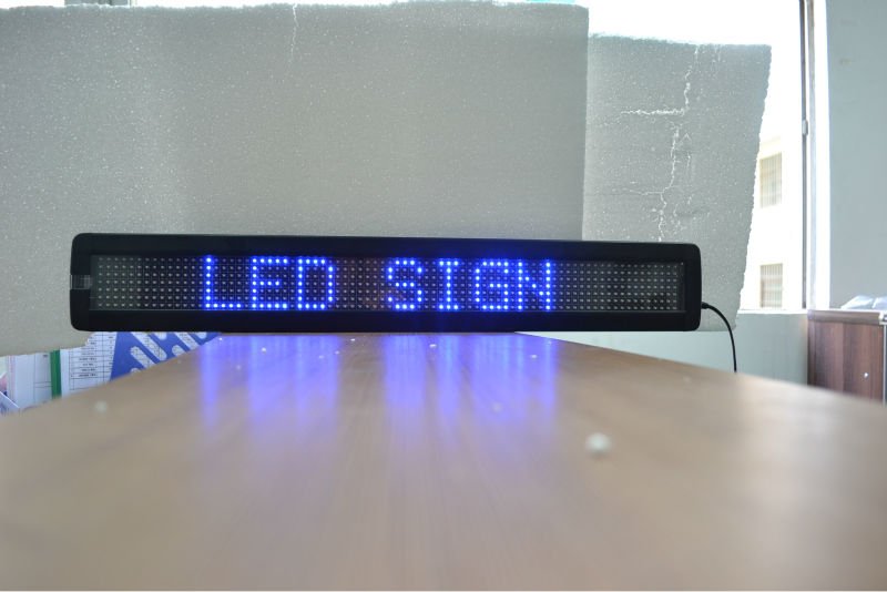導かれた名前入りの記章LEDは再充電可能に署名する。 導かれた連続した手紙が付いているLEDのパネルは名刺、usbをスクロールしてバッジを導いた問屋・仕入れ・卸・卸売り
