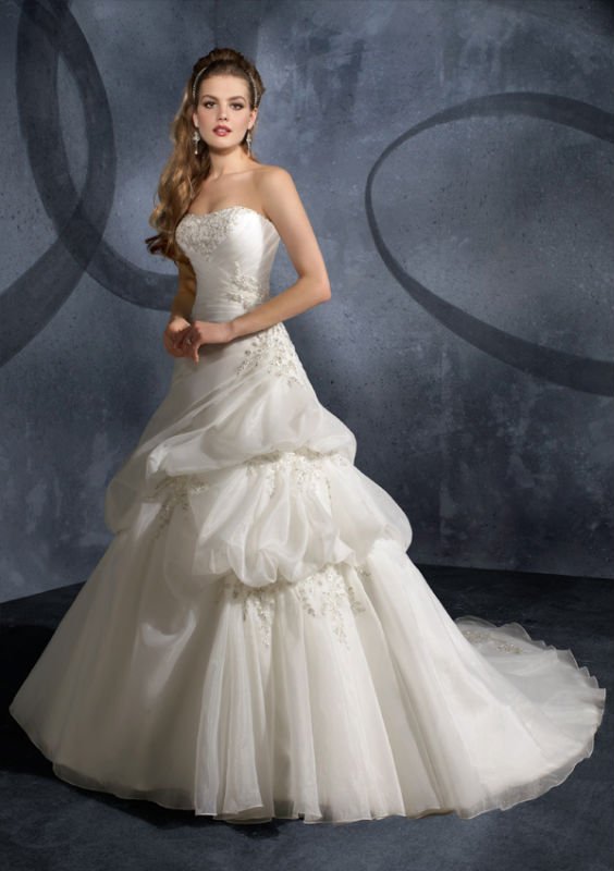 2011 newest arrival wholesale Drop shipping low price high quality Ball Gown 