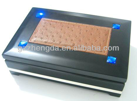 High Quality Customized Made-in-China Red Wine Gift Box for Hot Sale (ZDW13-E015)