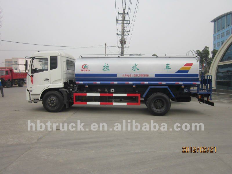 4*2 water truck .jpg