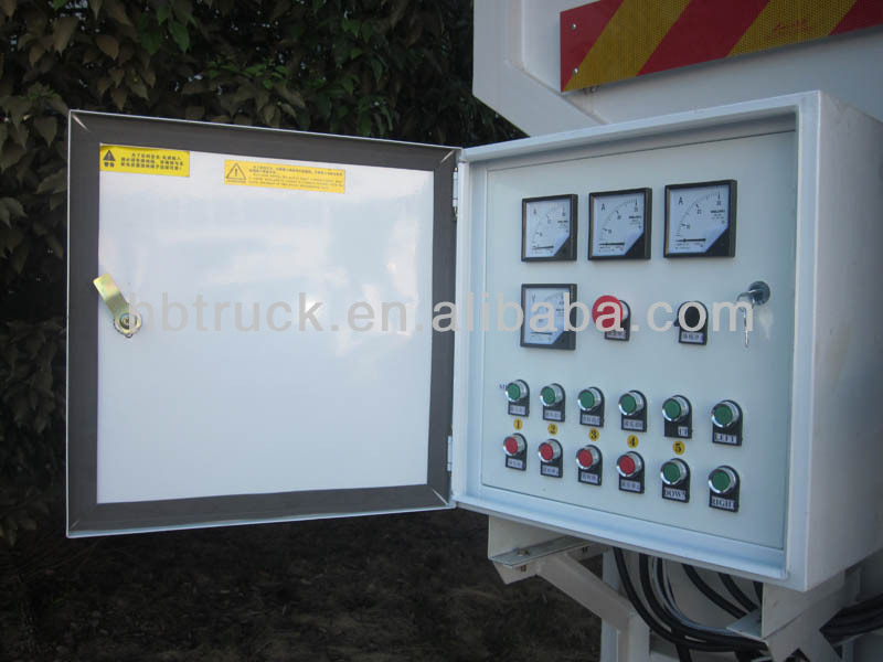 bulk feed truck 010.jpg