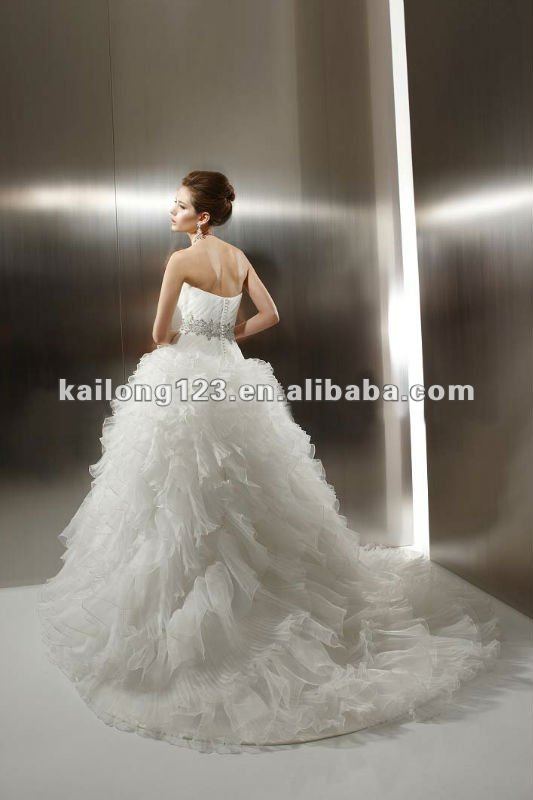 Ball Gown wedding Dress with tiered like feather