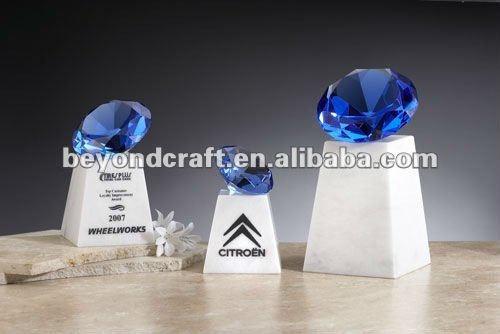 ユニークなダイヤモンド売れ筋トップクリスタルトロフィー仕入れ・メーカー・工場