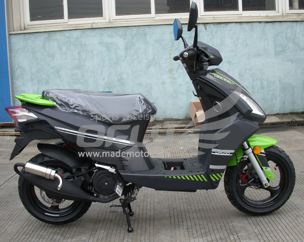 New Generation Gas Scooter MS0538EECEPA-right.jpg