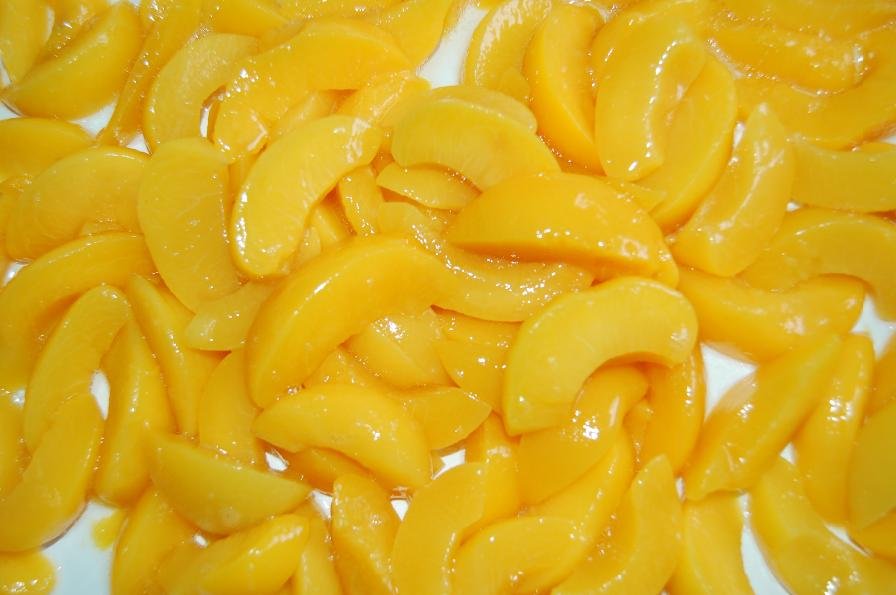 Canned-Yellow-Peach-Slices-in-Light-Syrup-613-
