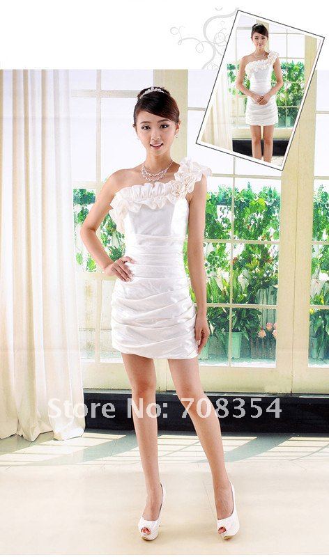 Women's Fashion Princess Wrinkle Wedding Gown/Wryshoulder Bridesmaid Dress/Bridal Gown Women's Fashion Princess Wrinkle Wedding Gown/Wryshoulder Bridesmaid Dress/Bridal Gown