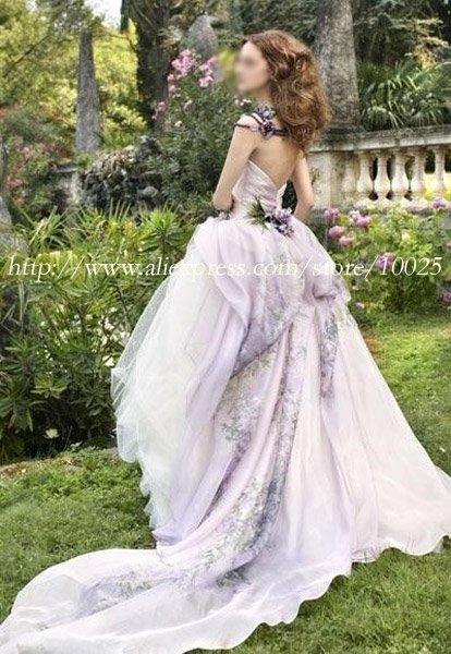 6 Color we can produce customized wedding dresses in various color