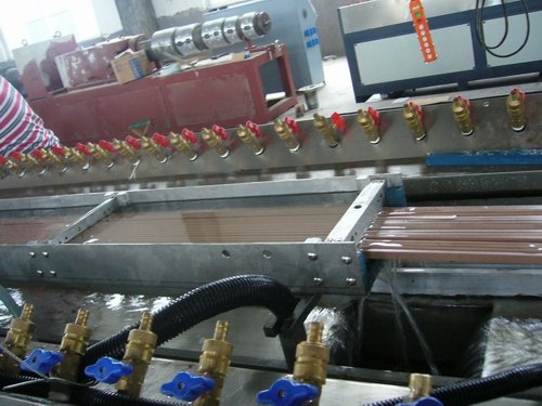 木材プラスチック機械- 自動的な制御plcの制御システムで問屋・仕入れ・卸・卸売り