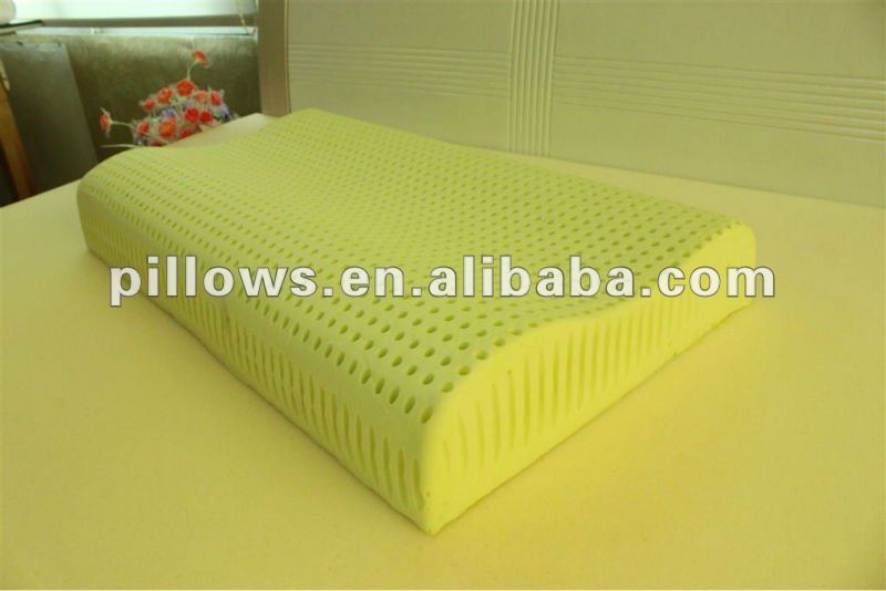 holed pillow 0709 007.jpg