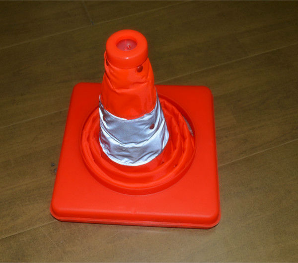 ヨーロッパの抗- 衝突安全反射軟質小トラフィックコーン販売のためのledライト付き問屋・仕入れ・卸・卸売り