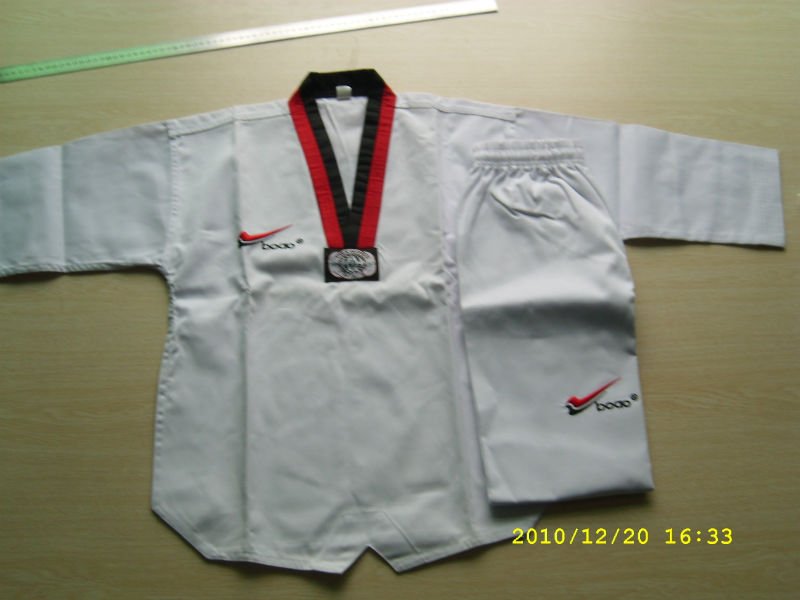 白いteakwondoのユニフォーム仕入れ・メーカー・工場
