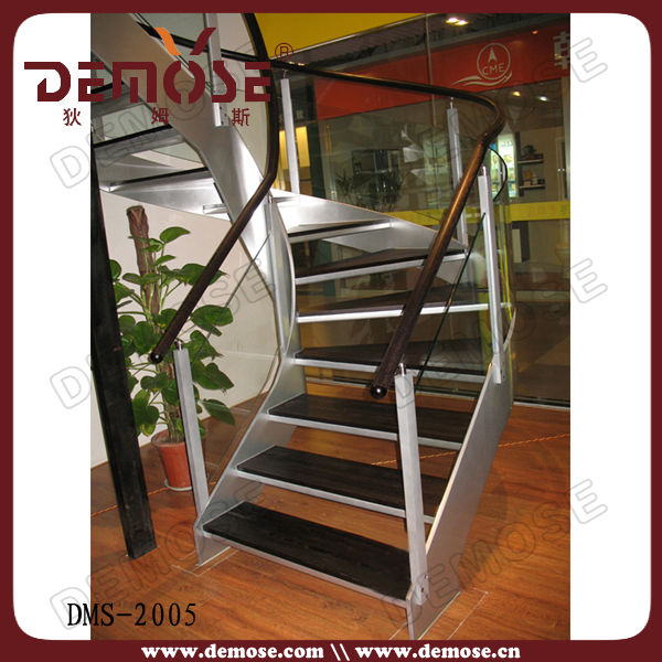 ポータブルの金属製の階段/エクステリア木製の階段 問屋・仕入れ・卸・卸売り