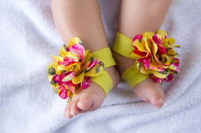 新しいデザインアンクレット2014年裸足サンダル花、 裸足で赤ちゃんのための花問屋・仕入れ・卸・卸売り
