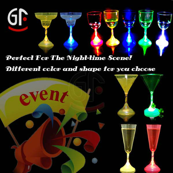 2014 China Factory Wholesale Logo Custom Colorful Led Champagne Glass