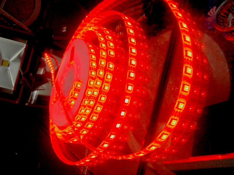 LEDの滑走路端燈SMD5050 12のボルト自動LEDライトストリップ問屋・仕入れ・卸・卸売り