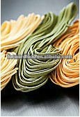 non-fried spinach noodles