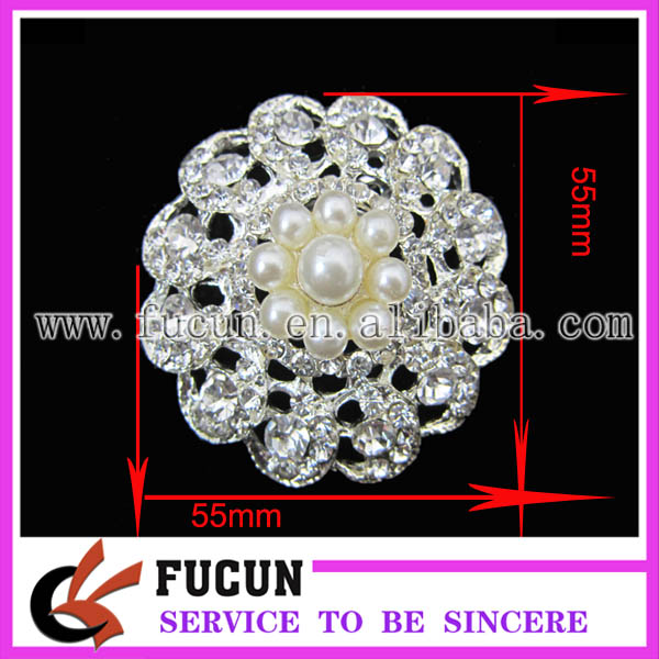 rhinestone brooch 104.jpg