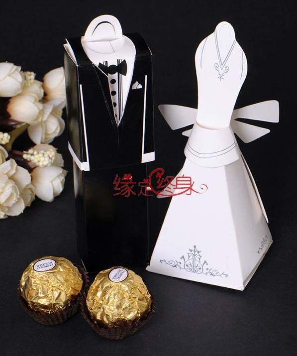 These adorable wedding dress and tuxedo gift boxes are the perfect way to