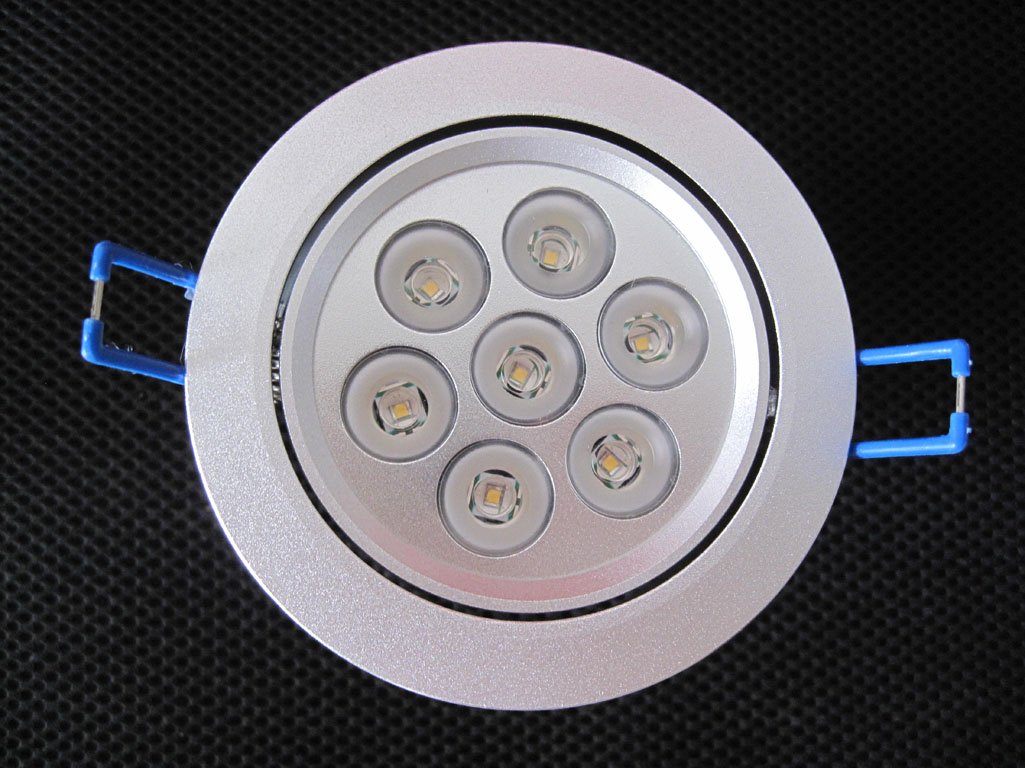 Free Shipping 7*3W 21W CREE LED Downlight Lamps Kits AC 100-240v,warm white or cool white 16pcs/Lot Free Shipping 7*3W 21W CREE LED Downlight Lamps Kits AC 100-240v,warm white or cool white 16pcs/Lot