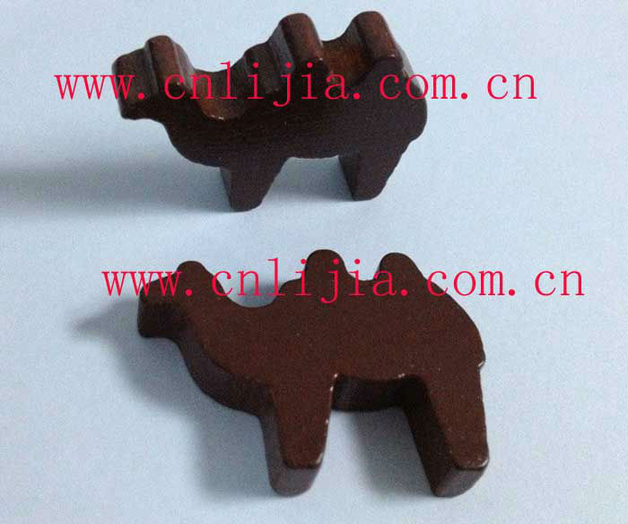 camel-wooden-token.jpg
