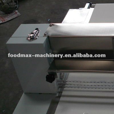 Cake Slicer Machine