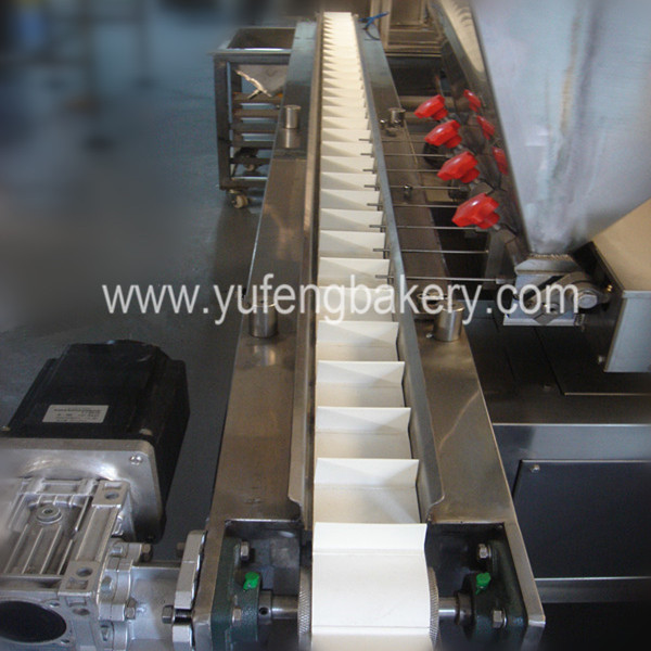 CE Proved Automatic Horizontal Cream Filling Machine