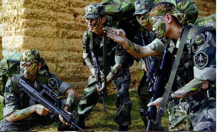 軍事ウォーゲーム4色迷彩柄スキンオイル塗料顔の迷彩 問屋・仕入れ・卸・卸売り