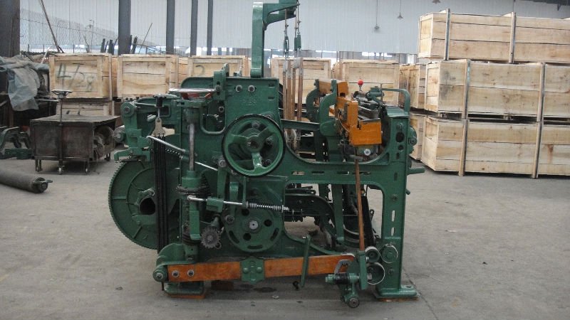 GA615BA (1 × 4)マルチアームマルチシャトルタオル織機仕入れ・メーカー・工場