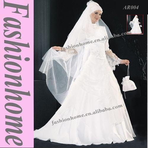 Beautiful Arabic wedding dress with Muslim Islamic style features its high