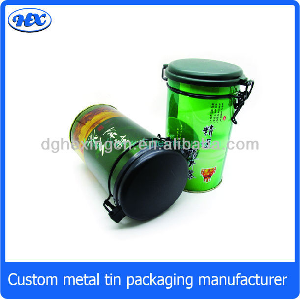 Round tin tea canister with a plastic lid