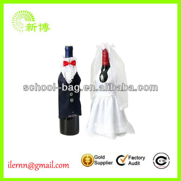 Neoprene single red wine bottle cooler