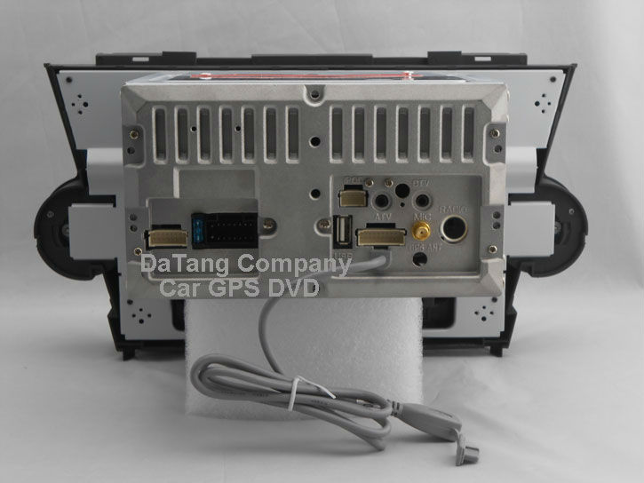 toyota-highlander-gps-dvd-back