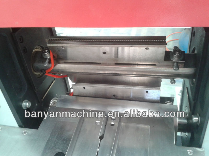 YB-100 Hight capacity Flow snacks SNICKERS CHOCOLATE BARS Packing machine